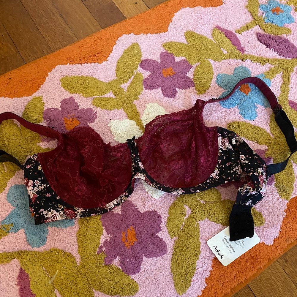 Deep Red and Floral Bra Lace Size 34 C/D New